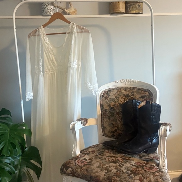 Vintage Offwhite Nightgown and Duster Small - Picture 1 of 5